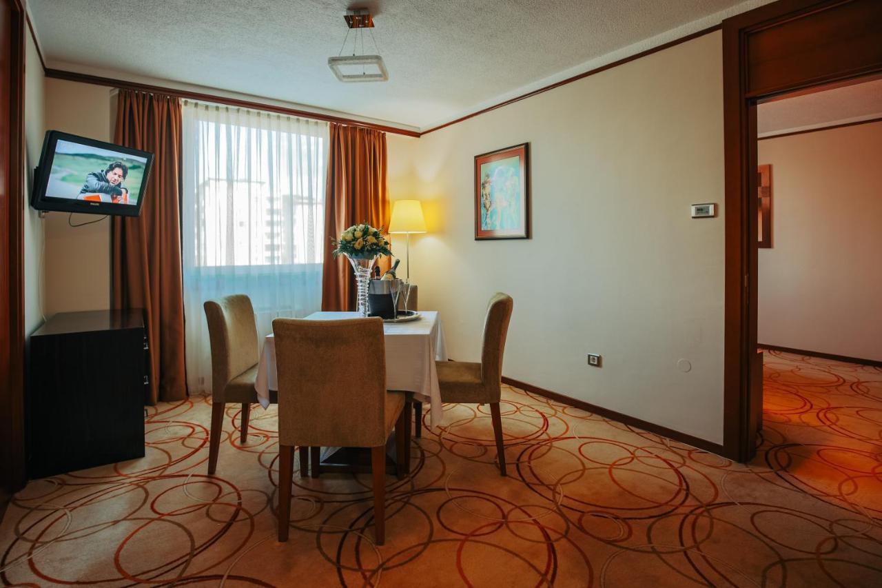 Grand Hotel